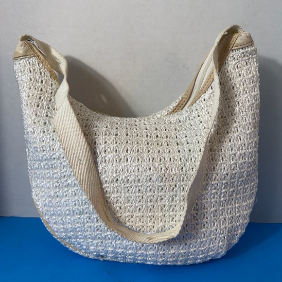 Handbags - Elegant Cream Woven Shoulder Bag